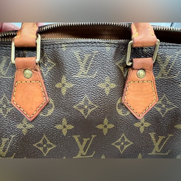 LOUIS VUITTON Alma Vintage Monogram Handbag Monogram Canvas - Picture 6 of 14